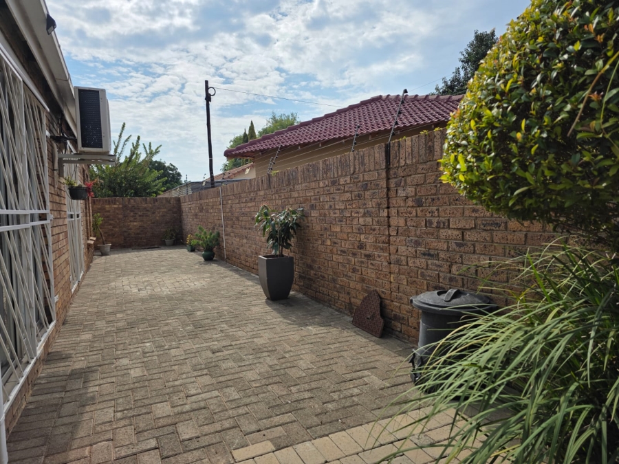 3 Bedroom Property for Sale in Carters Glen Northern Cape